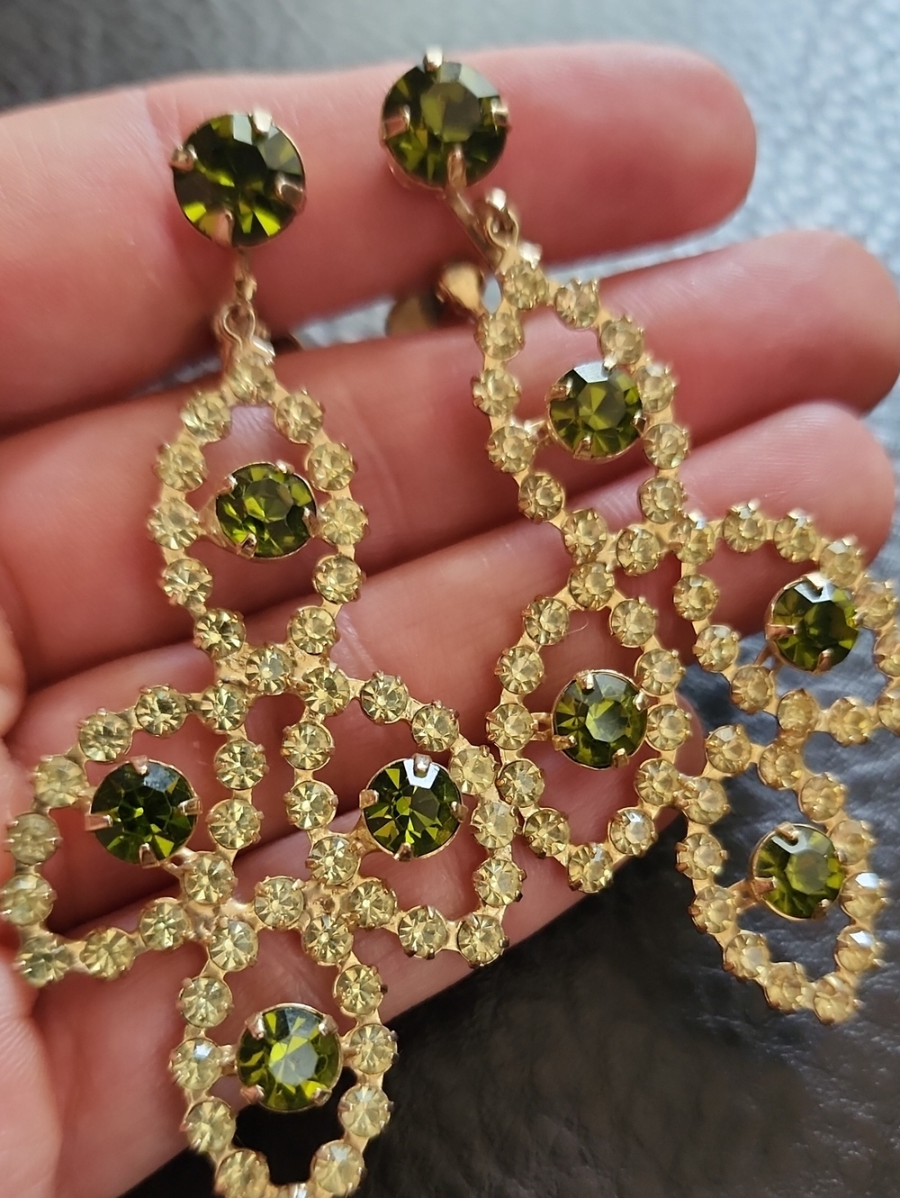 VTG Gold-Tone Olive Green Crystal Chandelier Clip Earrings